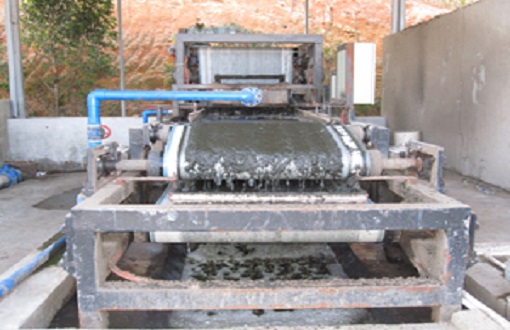 養(yǎng)豬場豬糞脫水處理設(shè)備